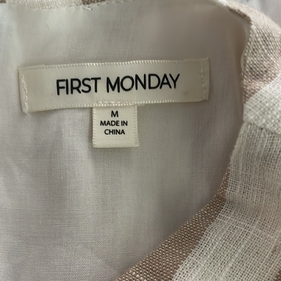 Size Medium - Picture 3 of 6